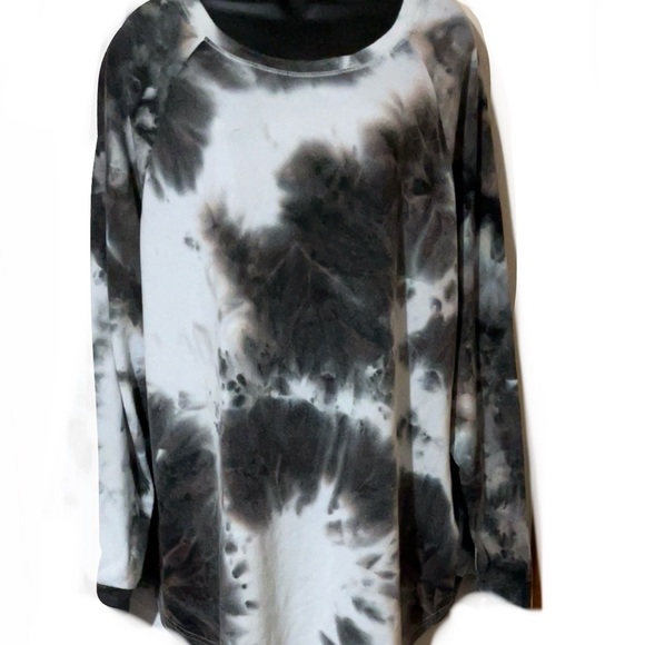 🌺CHIC SOUL Tie Dye Sweatshirt🌺 - Picture 11 of 13